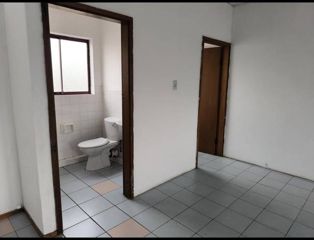 BUSINESS PROPERTY TO RENT IN SUNFORD